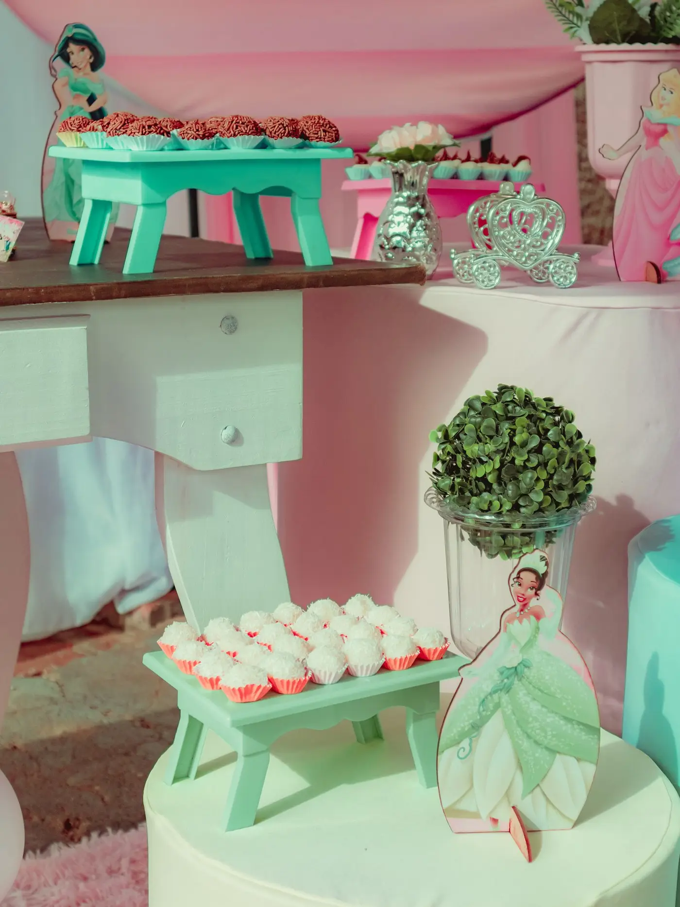 Mesa de doces com tema princesa (imagem de referência)